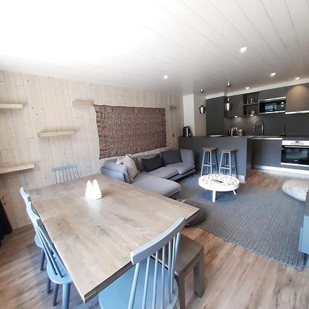Appartement Skis Aux Pieds, 3 Chambres, Renove, Idealement Situe Pres Des Commerces A Courchevel 1650 - Fr-1-514-61 Exterior foto